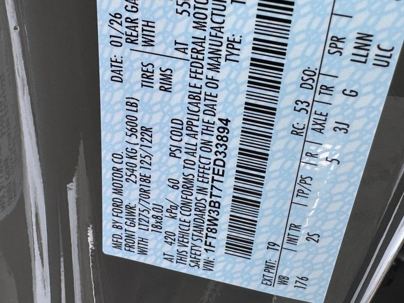 Ford Super Duty F-350 SRW Vehicle Image 22