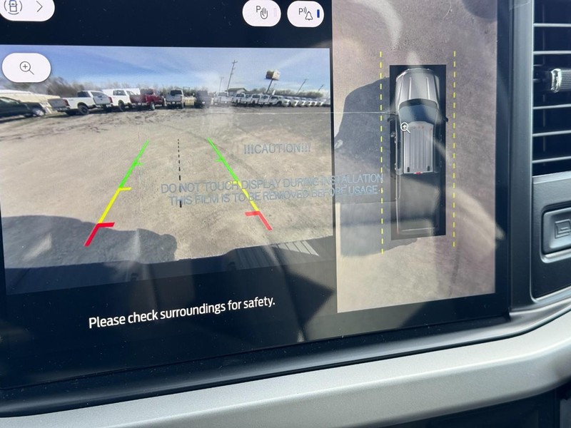 Ford Super Duty F-350 SRW Vehicle Image 21