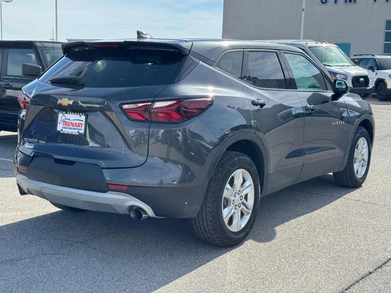 Chevrolet Blazer Vehicle Full-screen Gallery Image 3