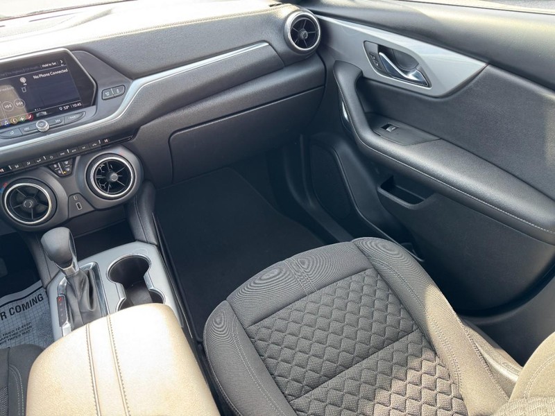 Chevrolet Blazer Vehicle Full-screen Gallery Image 15