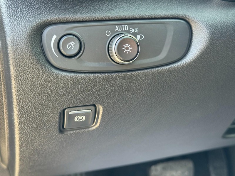 Chevrolet Blazer Vehicle Full-screen Gallery Image 16