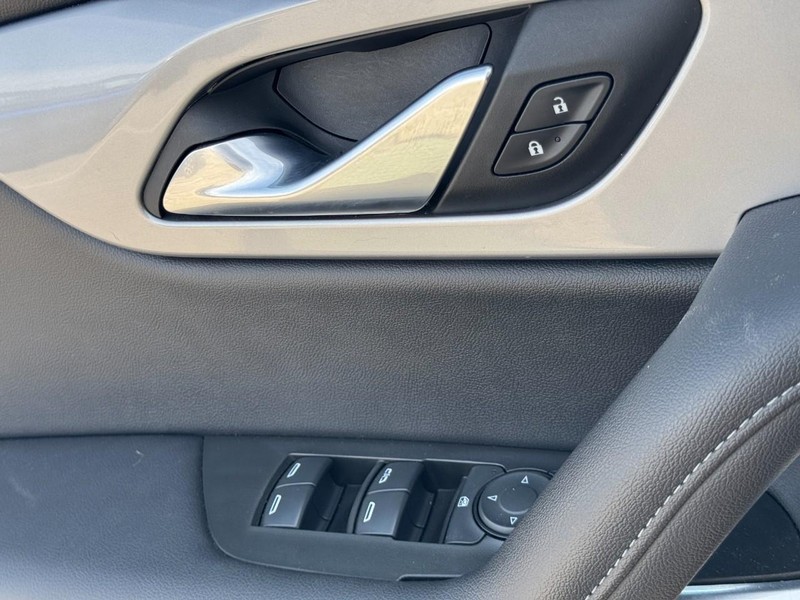 Chevrolet Blazer Vehicle Full-screen Gallery Image 22