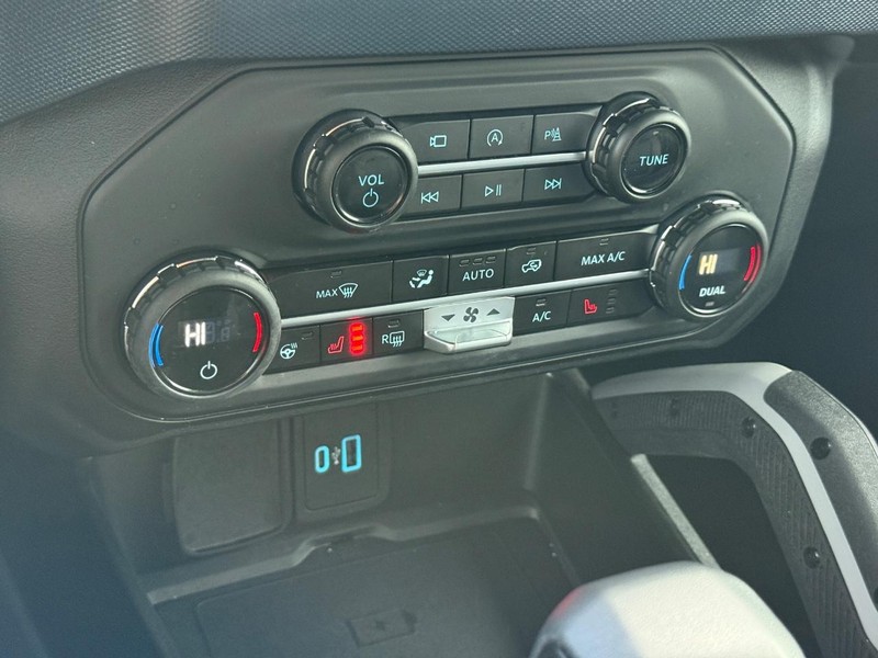 Ford Bronco Vehicle Image 17