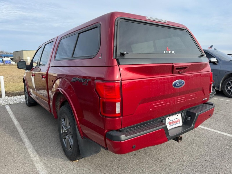 Ford F-150 Vehicle Full-screen Gallery Image 3