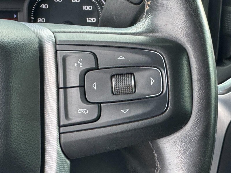 GMC Sierra 3500HD Vehicle Image 19