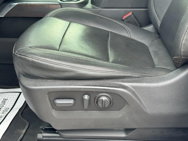 GMC Sierra 3500HD Vehicle Image 25