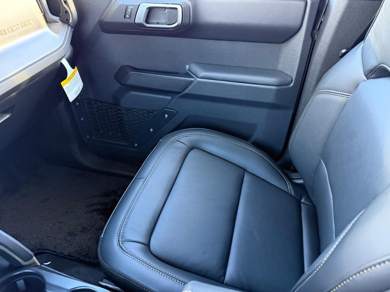 Ford Bronco Vehicle Image 16