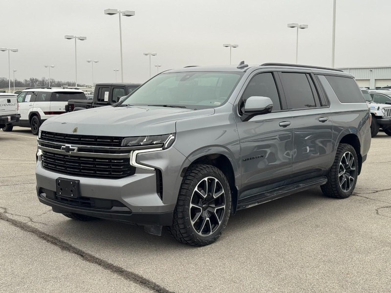 Chevrolet Suburban Vehicle Full-screen Gallery Image 08