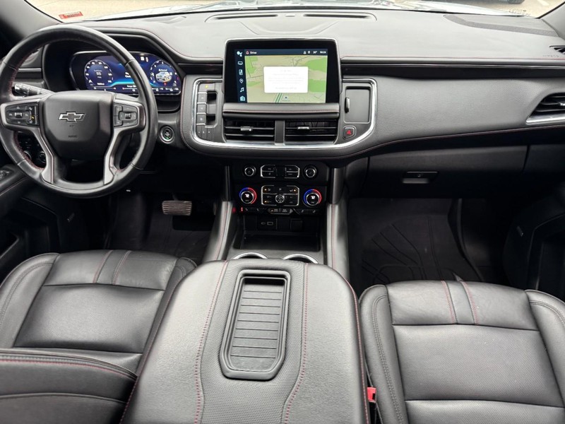 Chevrolet Suburban Vehicle Full-screen Gallery Image 11