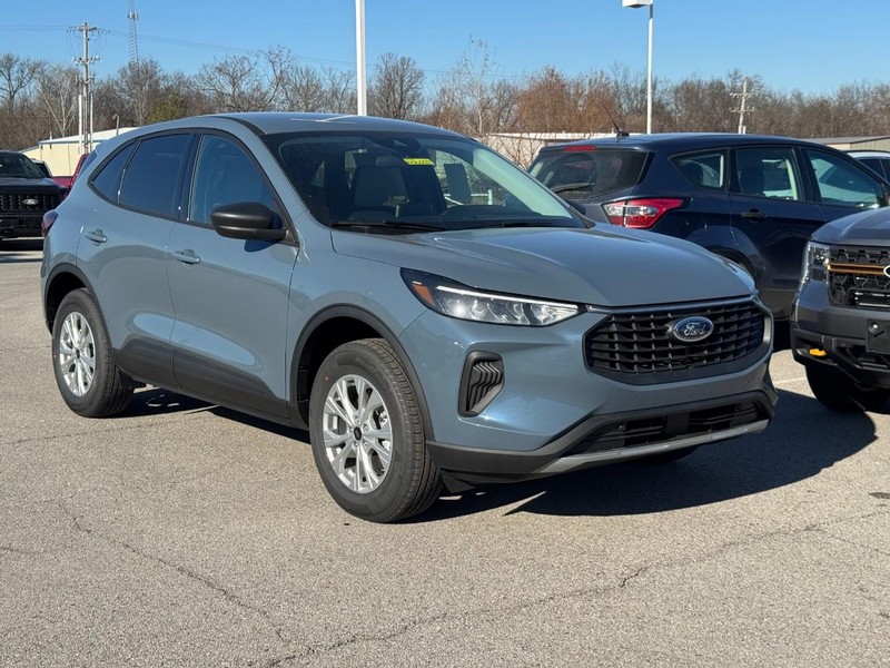 Ford Escape Vehicle Image 02