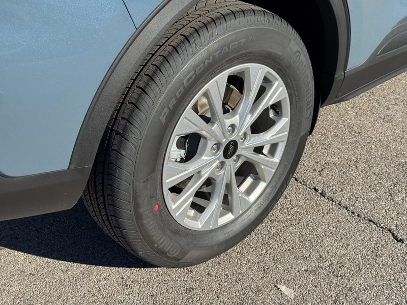 Ford Escape Vehicle Image 04