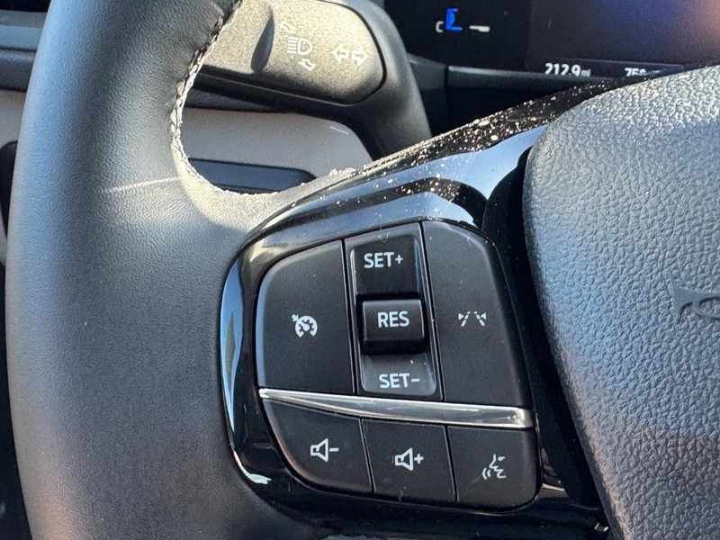 Ford Escape Vehicle Image 13