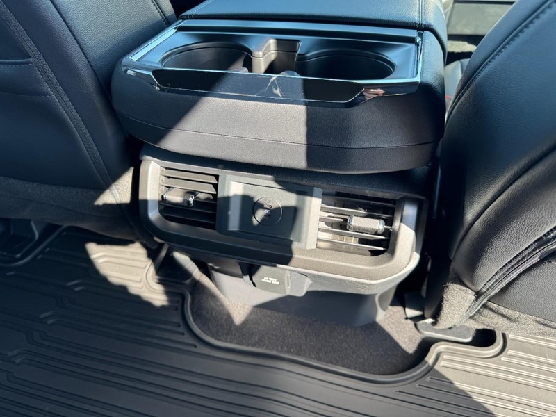 Ford F-150 Vehicle Image 10