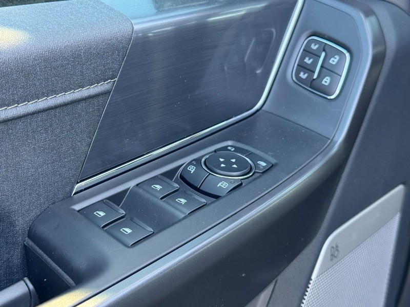 Ford F-150 Vehicle Image 12