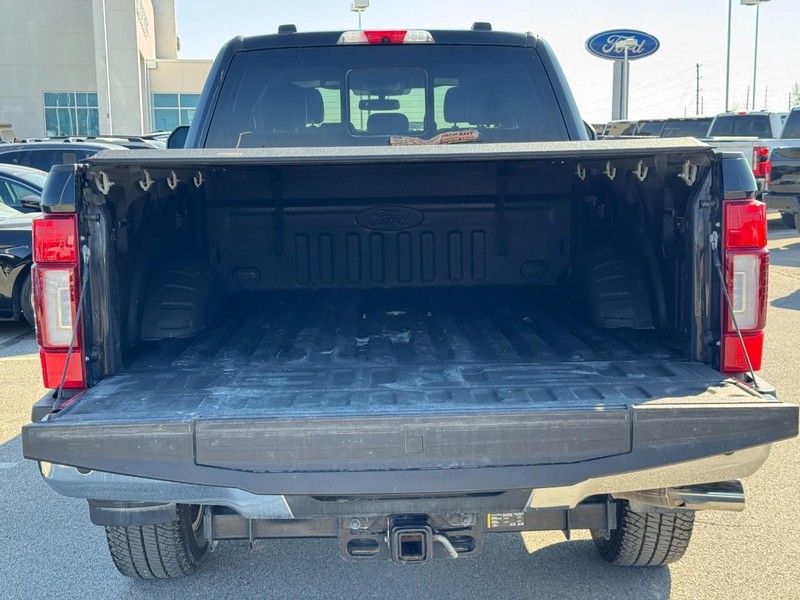 Ford Super Duty F-350 SRW Vehicle Image 04