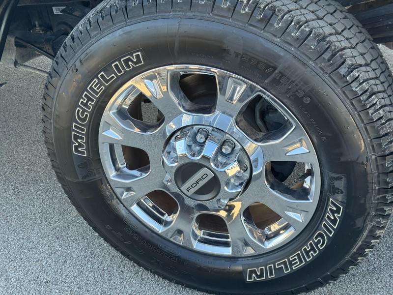 Ford Super Duty F-350 SRW Vehicle Image 07