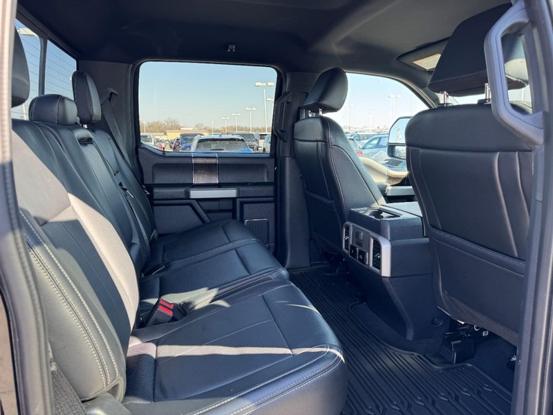 Ford Super Duty F-350 SRW Vehicle Image 10