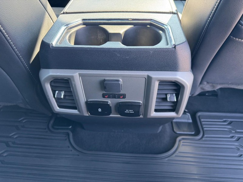 Ford Super Duty F-350 SRW Vehicle Image 16