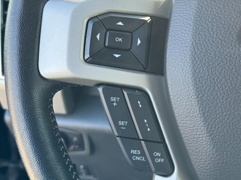 Ford Super Duty F-350 SRW Vehicle Image 19