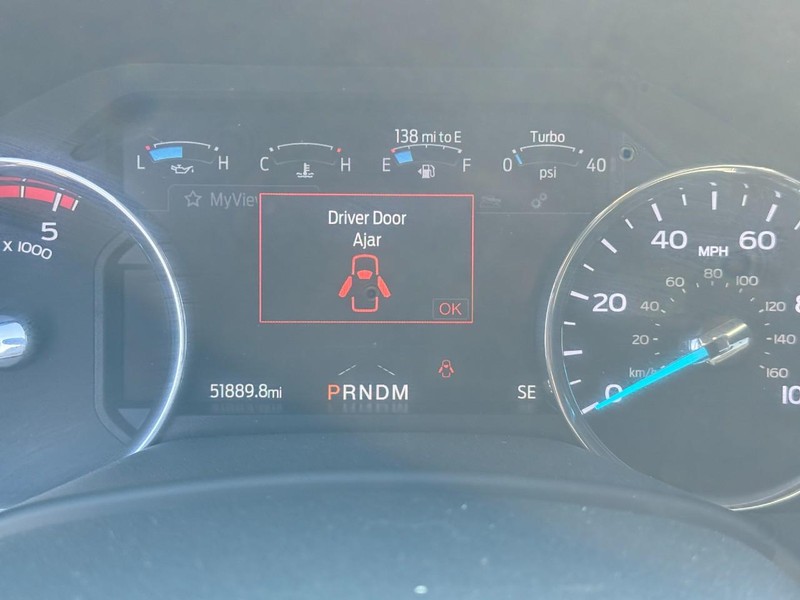 Ford Super Duty F-350 SRW Vehicle Image 21