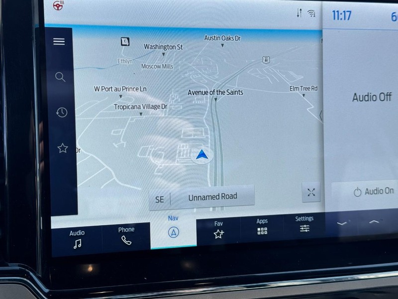 Ford Super Duty F-350 SRW Vehicle Image 22