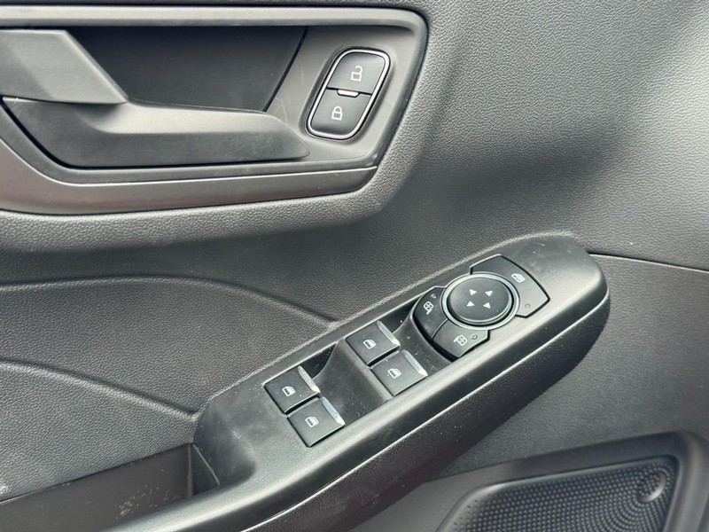 Ford Escape Vehicle Image 10