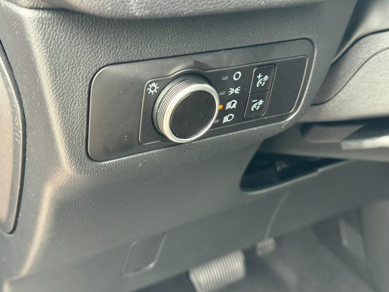 Ford Escape Vehicle Image 11