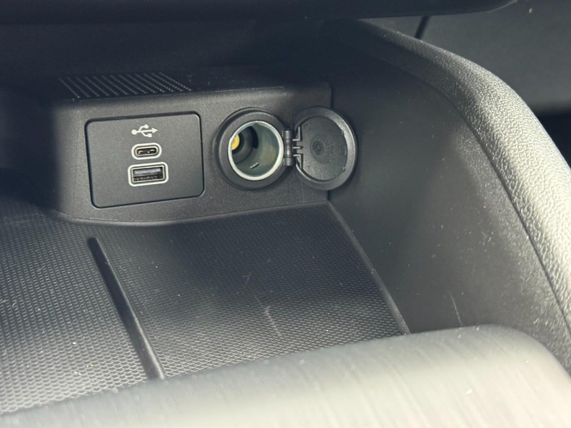 Ford Escape Vehicle Image 14