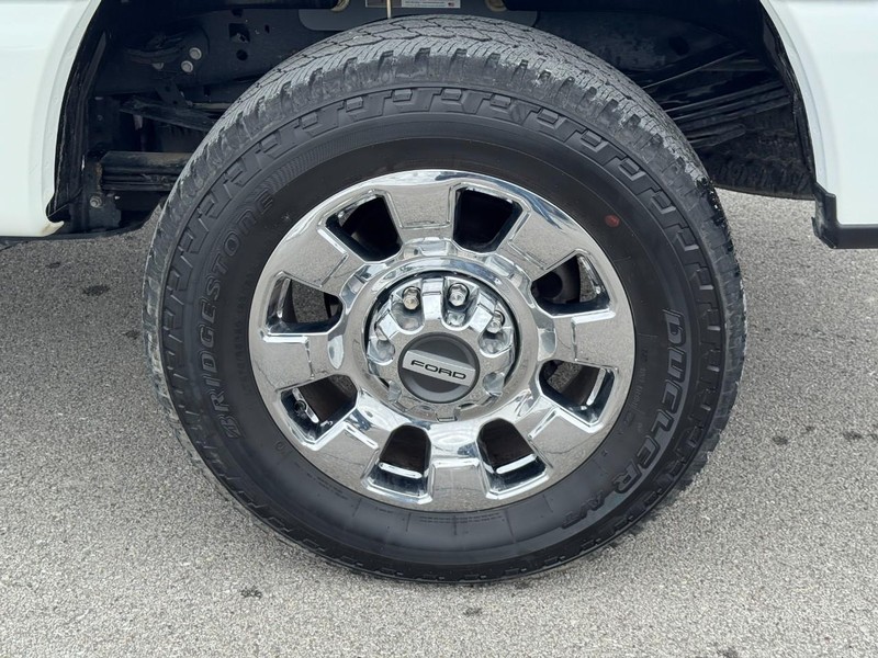 Ford Super Duty F-350 SRW Vehicle Image 07
