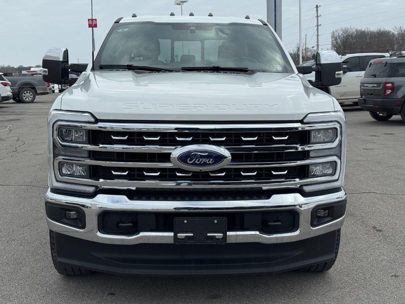 Ford Super Duty F-350 SRW Vehicle Image 09