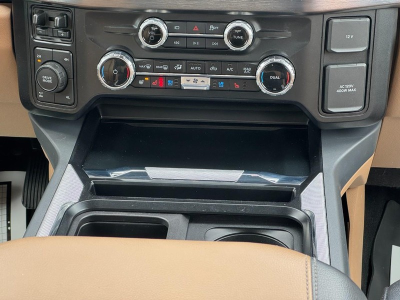 Ford Super Duty F-350 SRW Vehicle Image 14