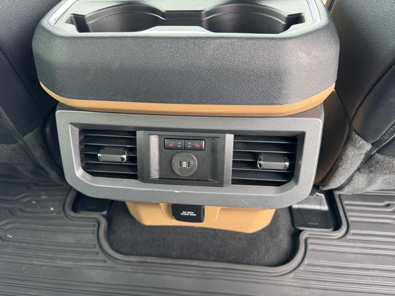 Ford Super Duty F-350 SRW Vehicle Image 16