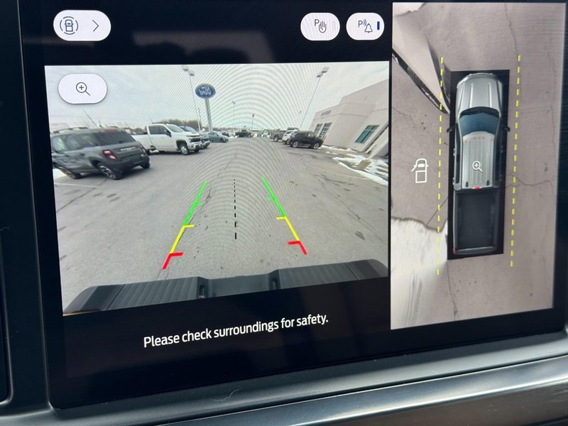 Ford Super Duty F-350 SRW Vehicle Image 23