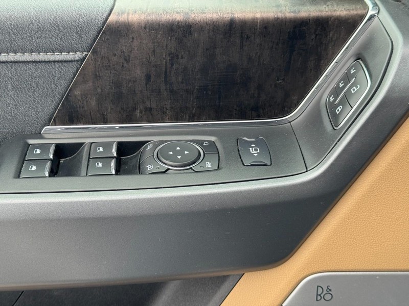 Ford Super Duty F-350 SRW Vehicle Image 26