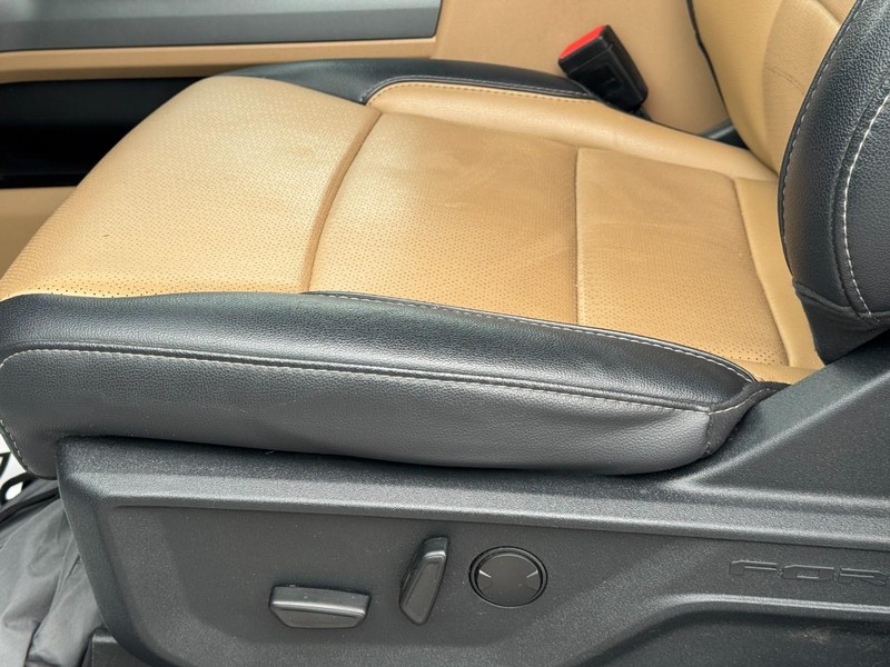 Ford Super Duty F-350 SRW Vehicle Image 27