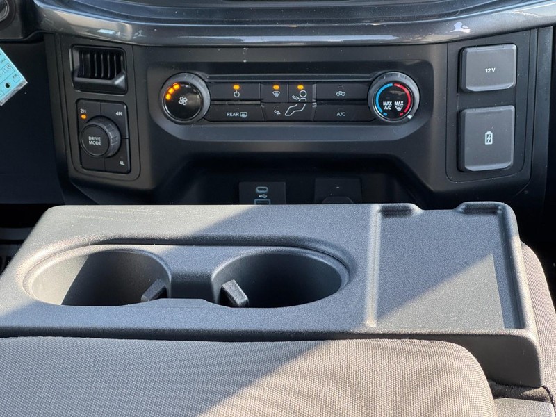 Ford F-150 Vehicle Image 14