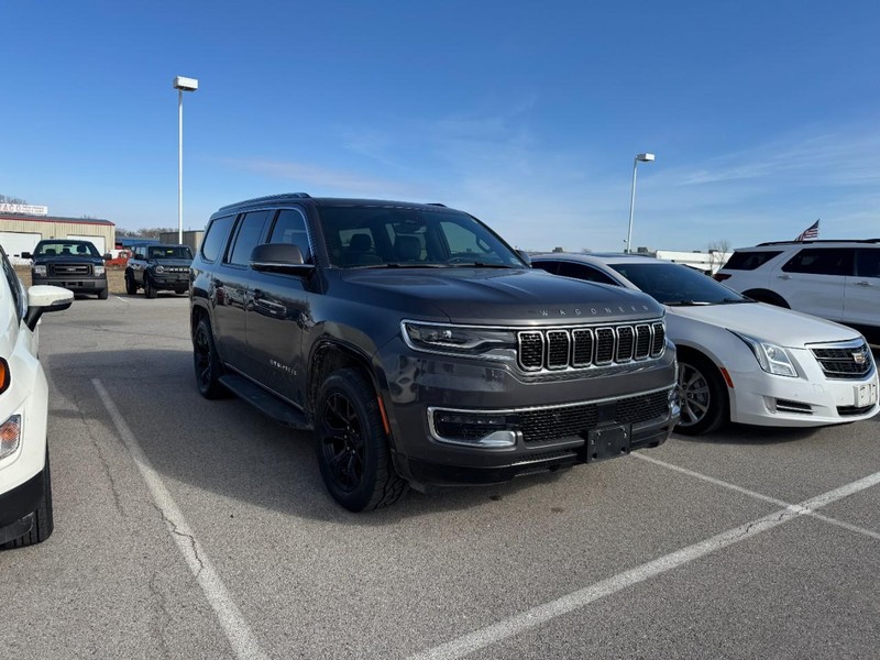 Jeep Wagoneer Vehicle Image 02