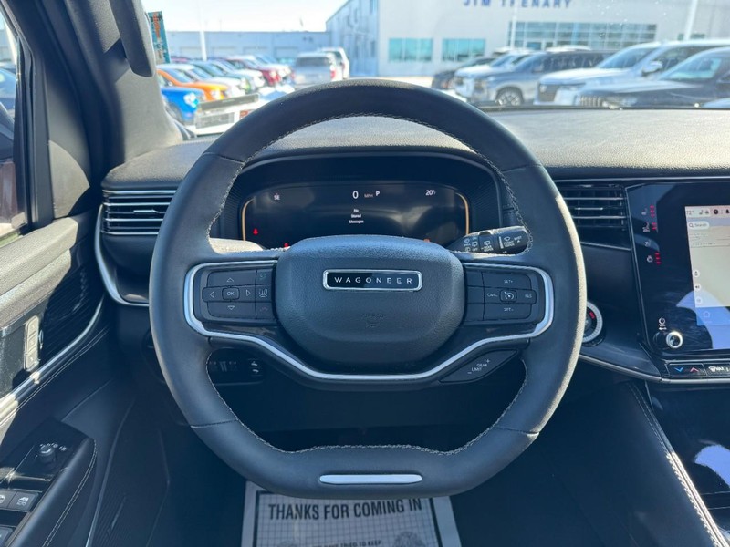 Jeep Wagoneer Vehicle Full-screen Gallery Image 15