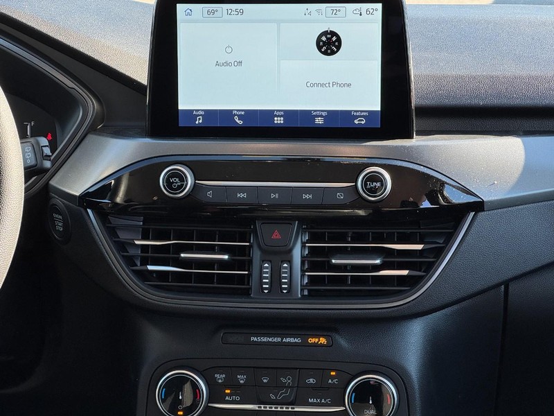 Ford Escape Vehicle Full-screen Gallery Image 8