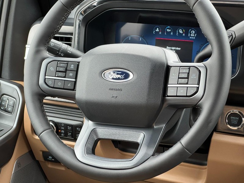 Ford Super Duty F-250 SRW Vehicle Image 07