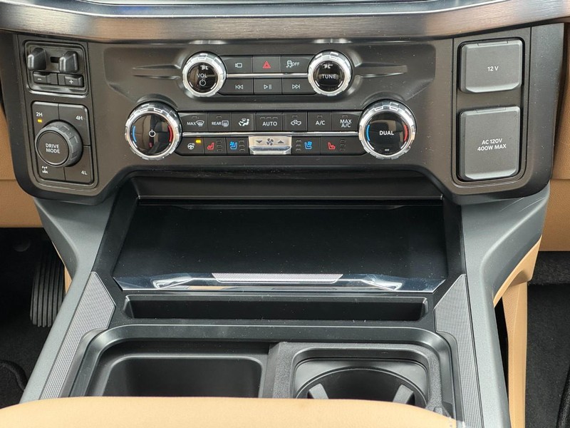 Ford Super Duty F-250 SRW Vehicle Image 09