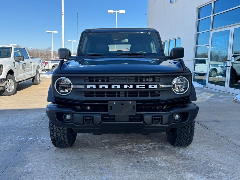 Ford Bronco Vehicle Full-screen Gallery Image 9