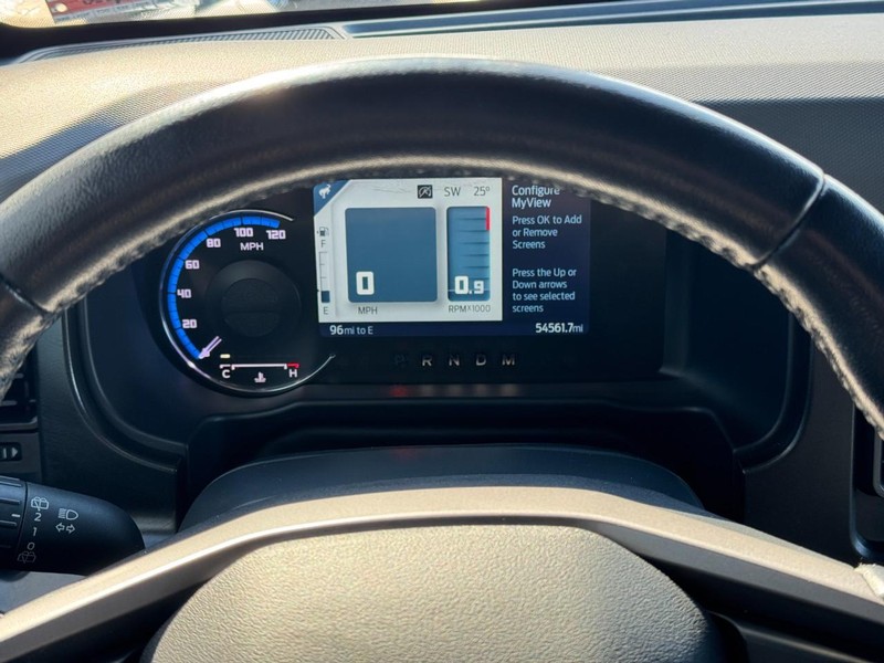 Ford Bronco Vehicle Full-screen Gallery Image 24