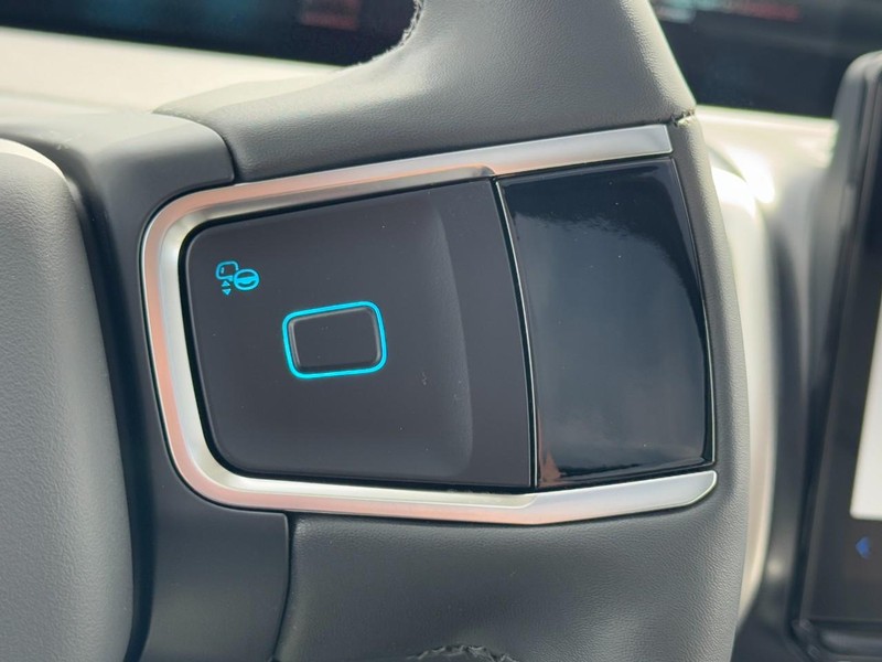 Ford Expedition Max Vehicle Full-screen Gallery Image 12