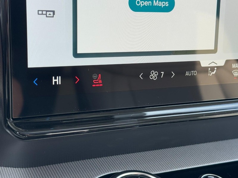 Ford Expedition Max Vehicle Full-screen Gallery Image 13