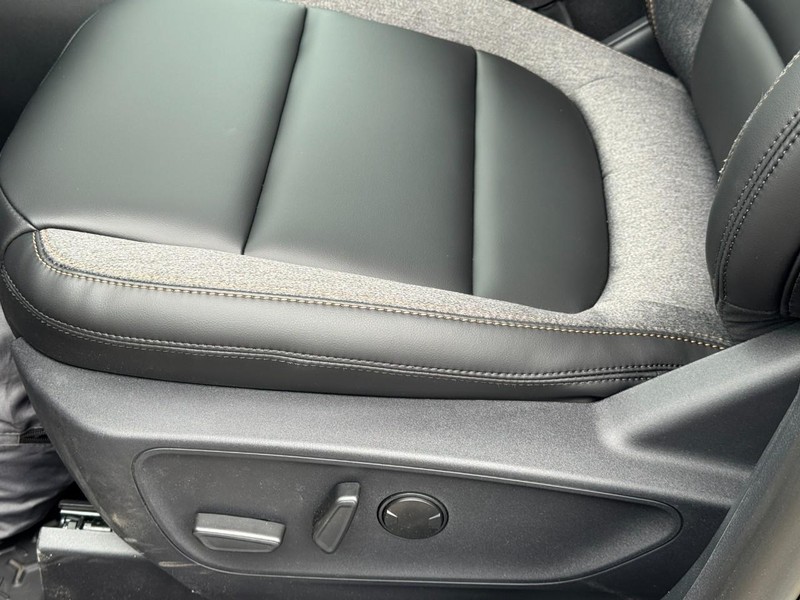 Ford Bronco Sport Vehicle Full-screen Gallery Image 12