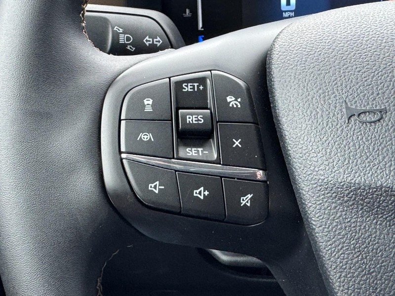 Ford Bronco Sport Vehicle Full-screen Gallery Image 14