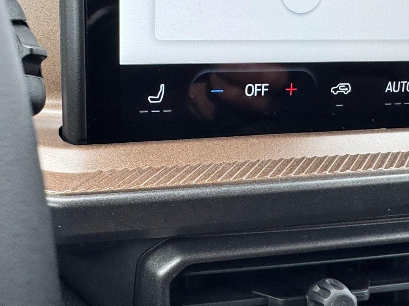 Ford Bronco Sport Vehicle Full-screen Gallery Image 17