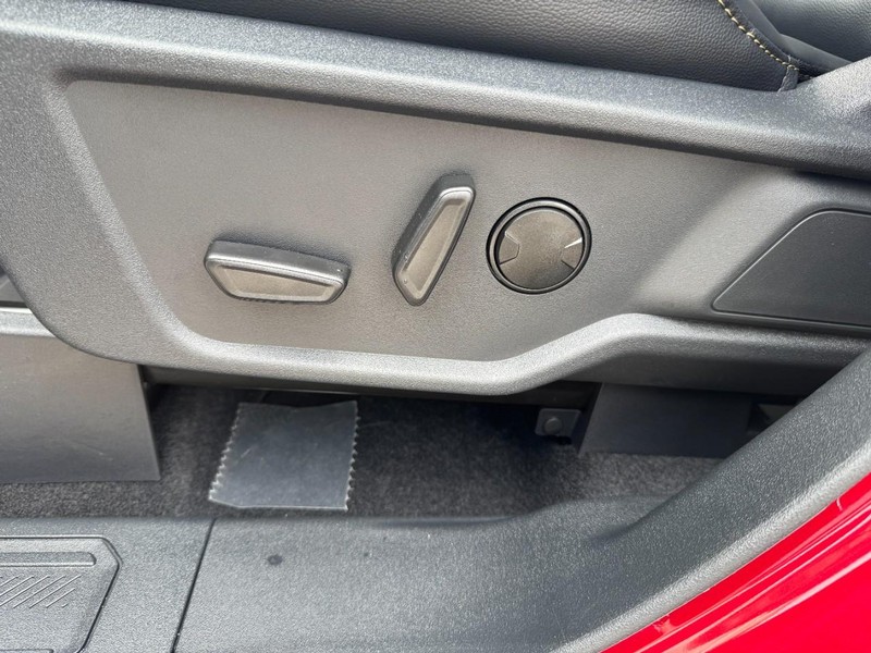 Ford Bronco Vehicle Full-screen Gallery Image 18