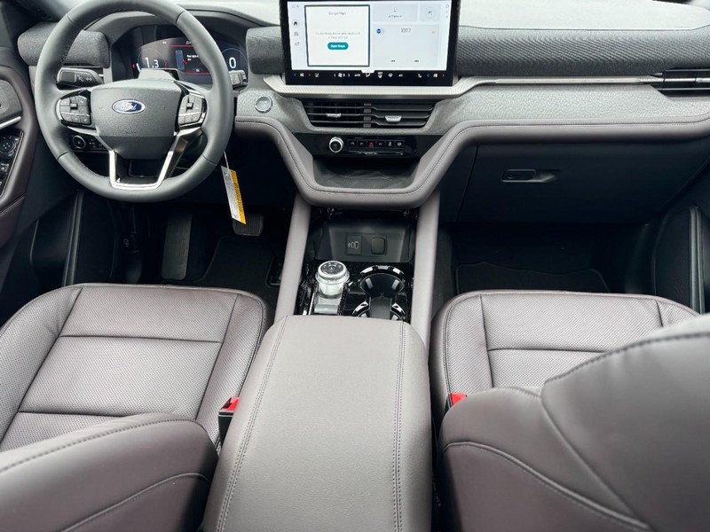 Ford Explorer Vehicle Image 08